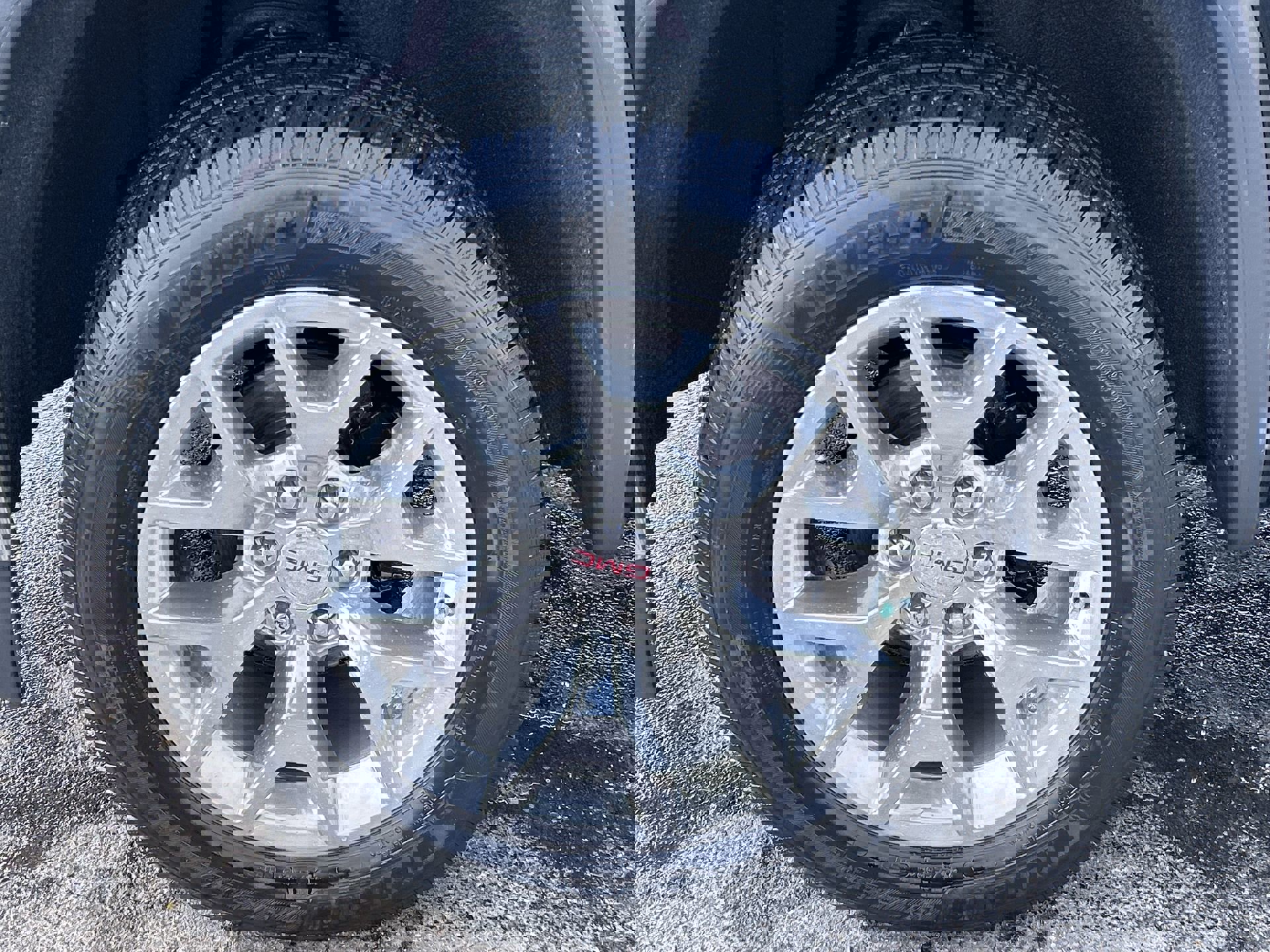 Used 2018 GMC Sierra 1500 SLT with VIN 3GTU2NEC9JG573357 for sale in Kansas City