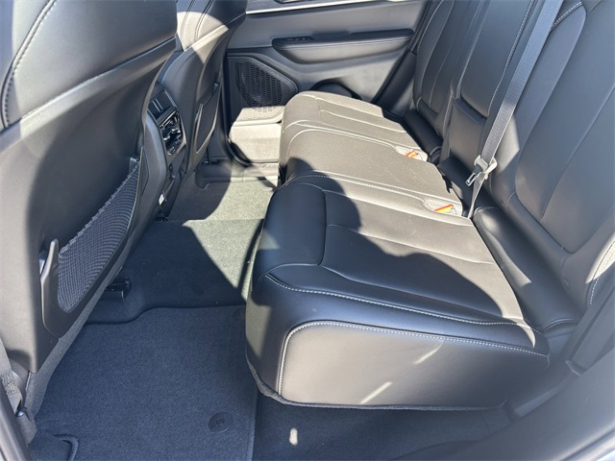 2025 Jeep Grand Cherokee Limited photo 25
