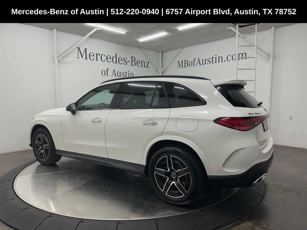 2026 Mercedes Benz GLC 350e 4MATIC photo 3
