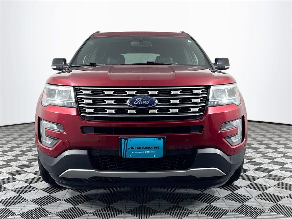2017 Ford Explorer XLT photo 2