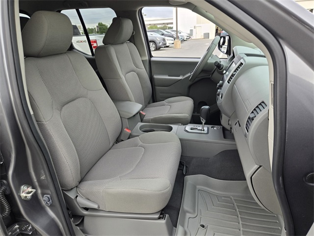 2020 Nissan Frontier SV photo 18