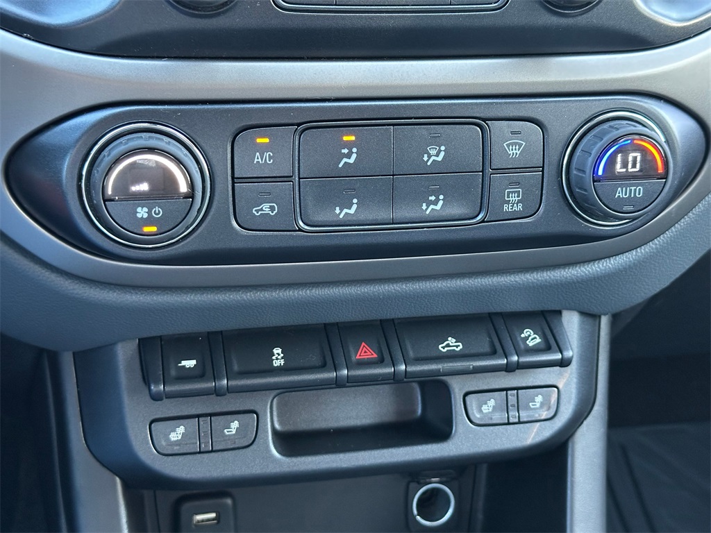2016 Chevrolet Colorado Z71 photo 26