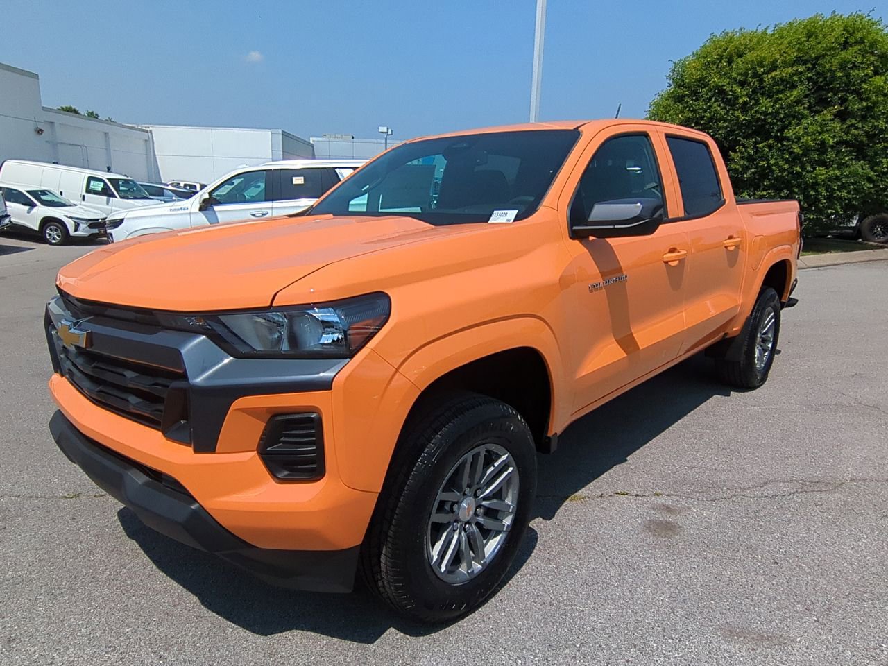 2025 Chevrolet Colorado Work Truck LT photo 3