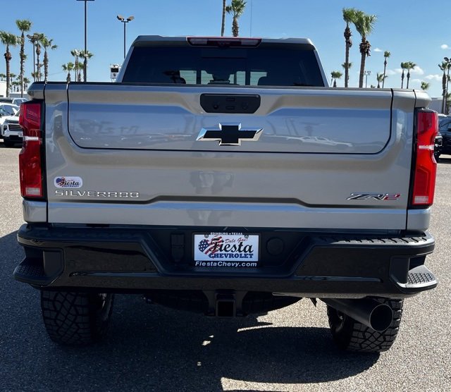2025 Chevrolet Silverado 2500HD ZR2 photo 6