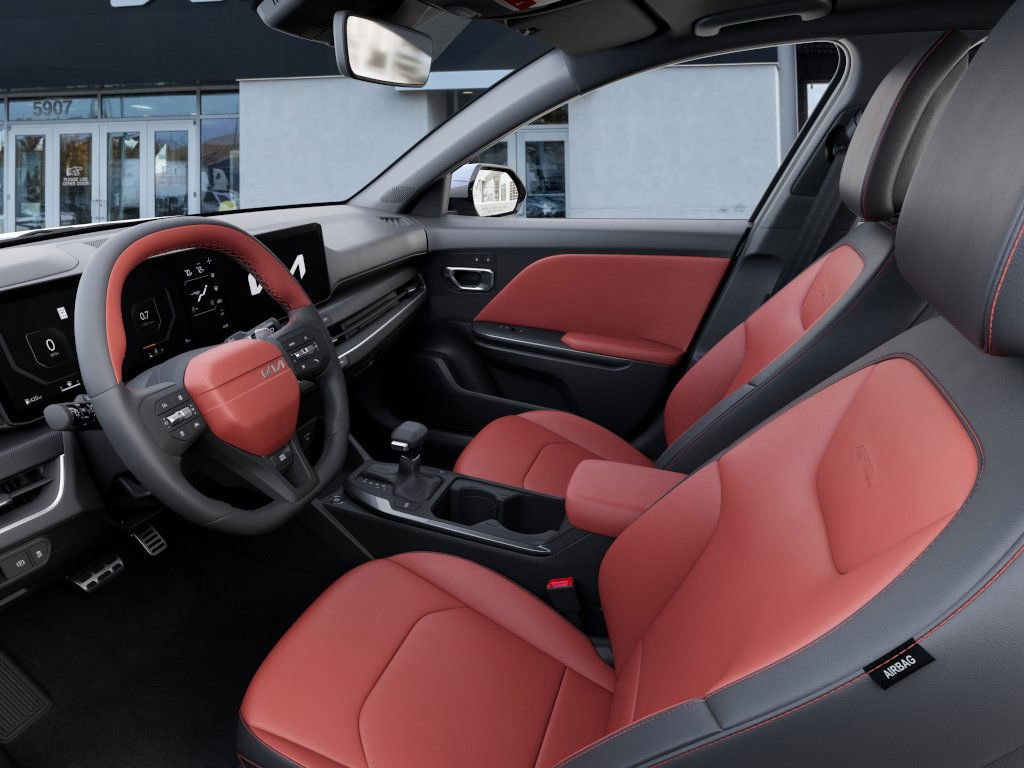 2025 Kia K4 GT-Line photo 12