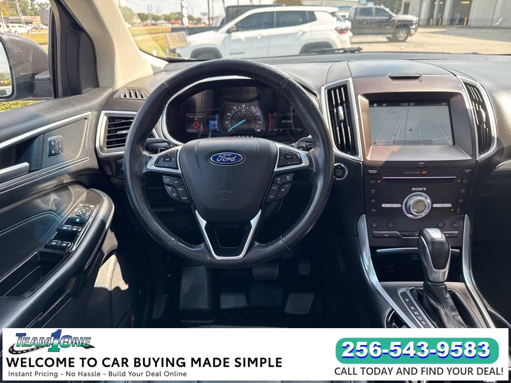 2017 Ford Edge Titanium photo 22