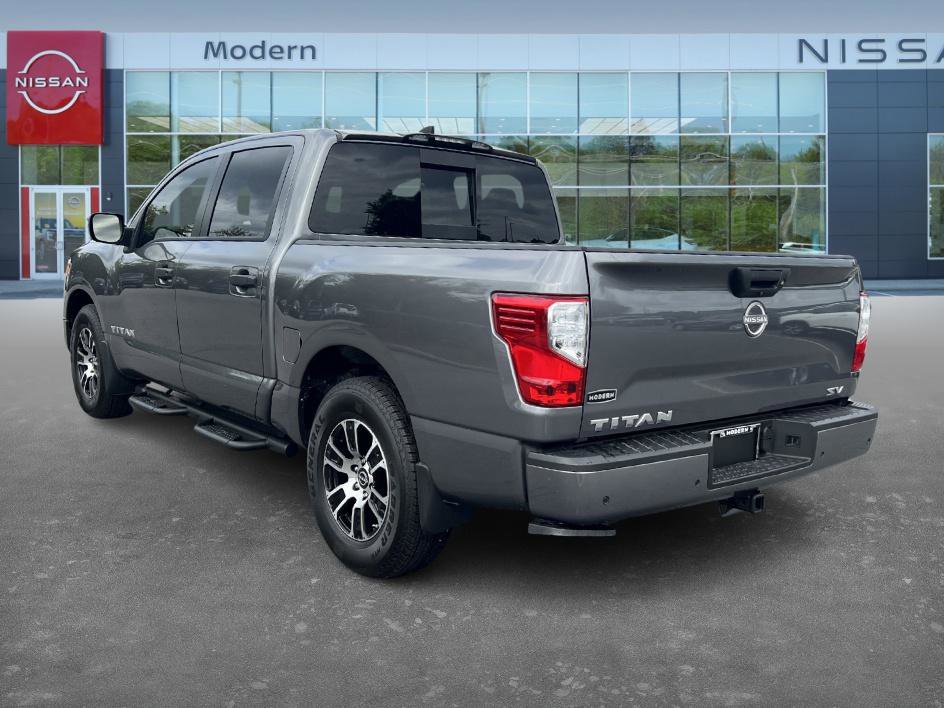 2024 Nissan Titan SV photo 7
