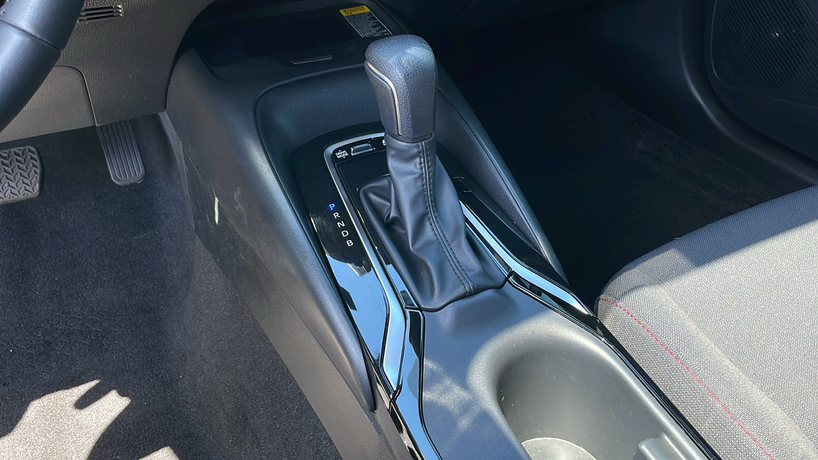 2024 Toyota Corolla Hybrid SE photo 17