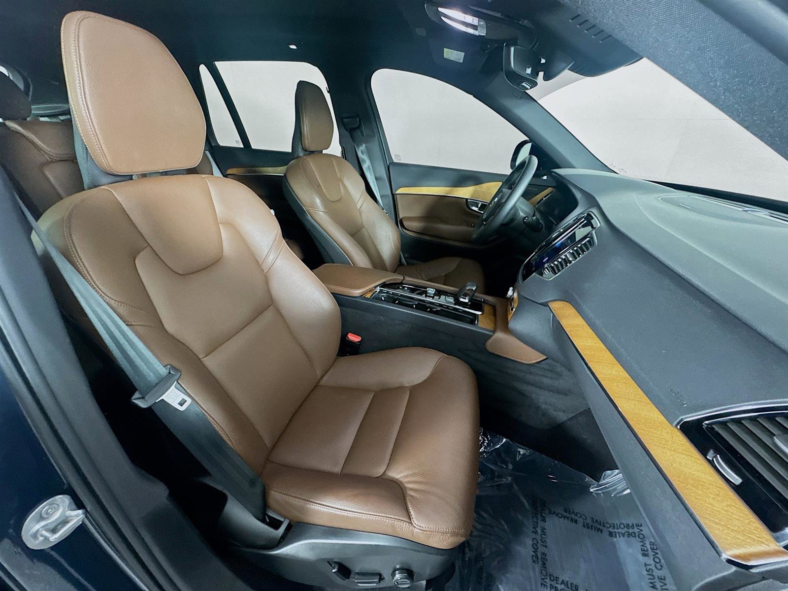2024 Volvo XC90 B5 Plus photo 29