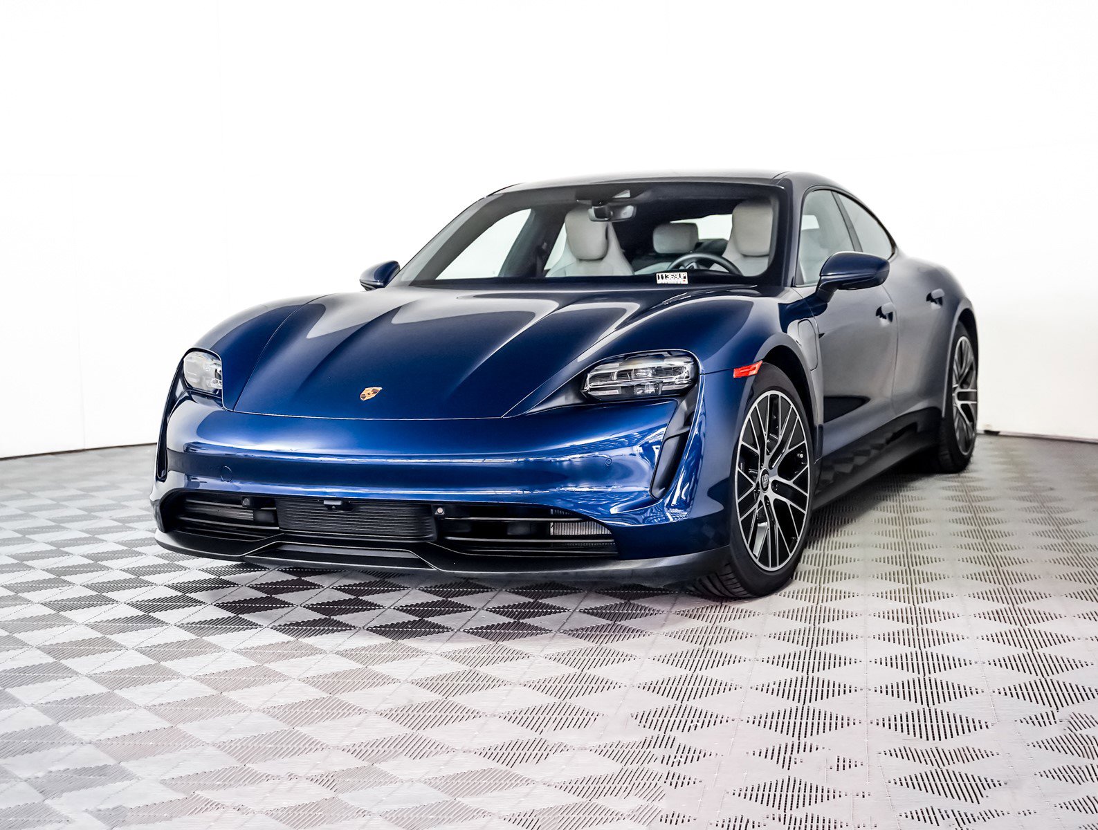 2024 Porsche Taycan