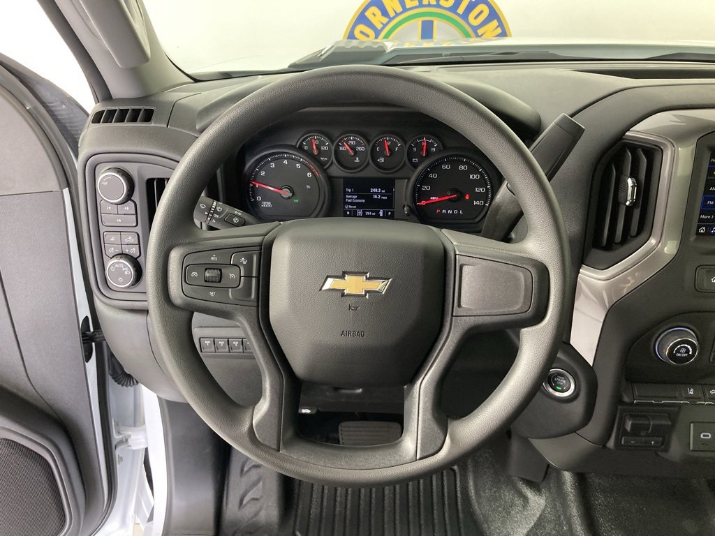 2025 Chevrolet Silverado 3500HD photo 6