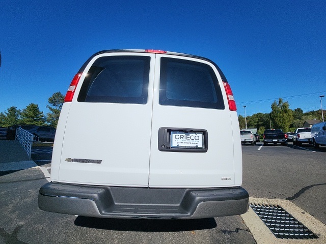 2023 Chevrolet Express 2500 Work Van photo 4