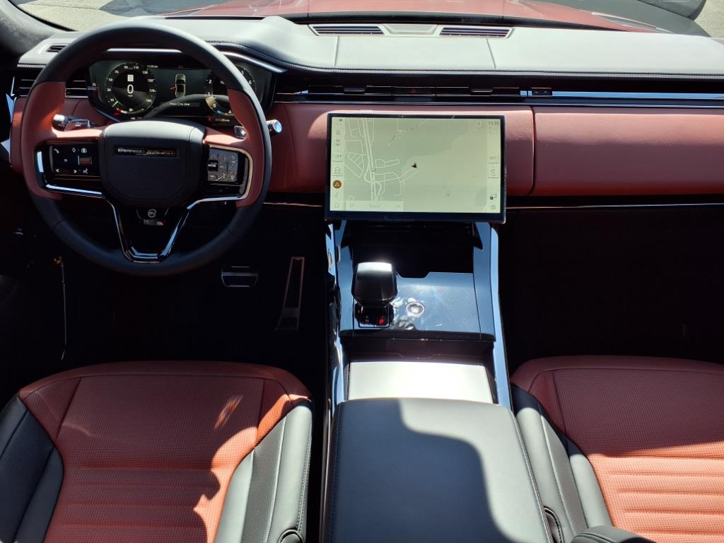 2025 Land Rover Range Rover Sport photo 4