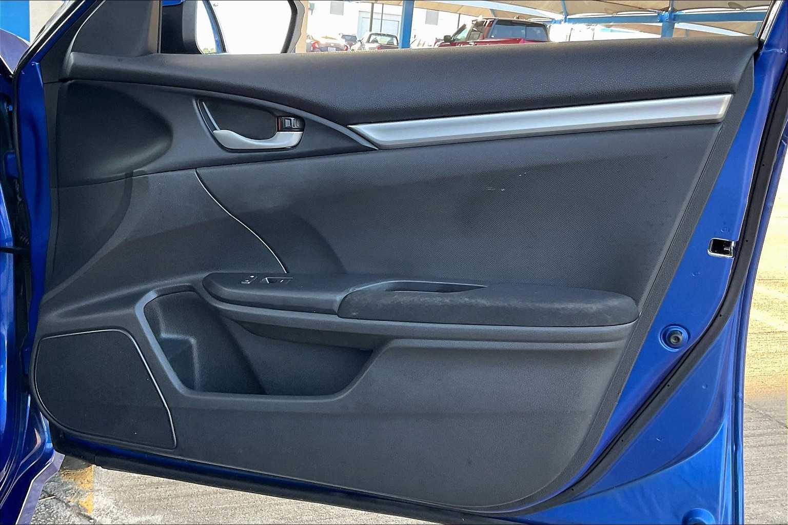 2019 Honda Civic LX photo 21