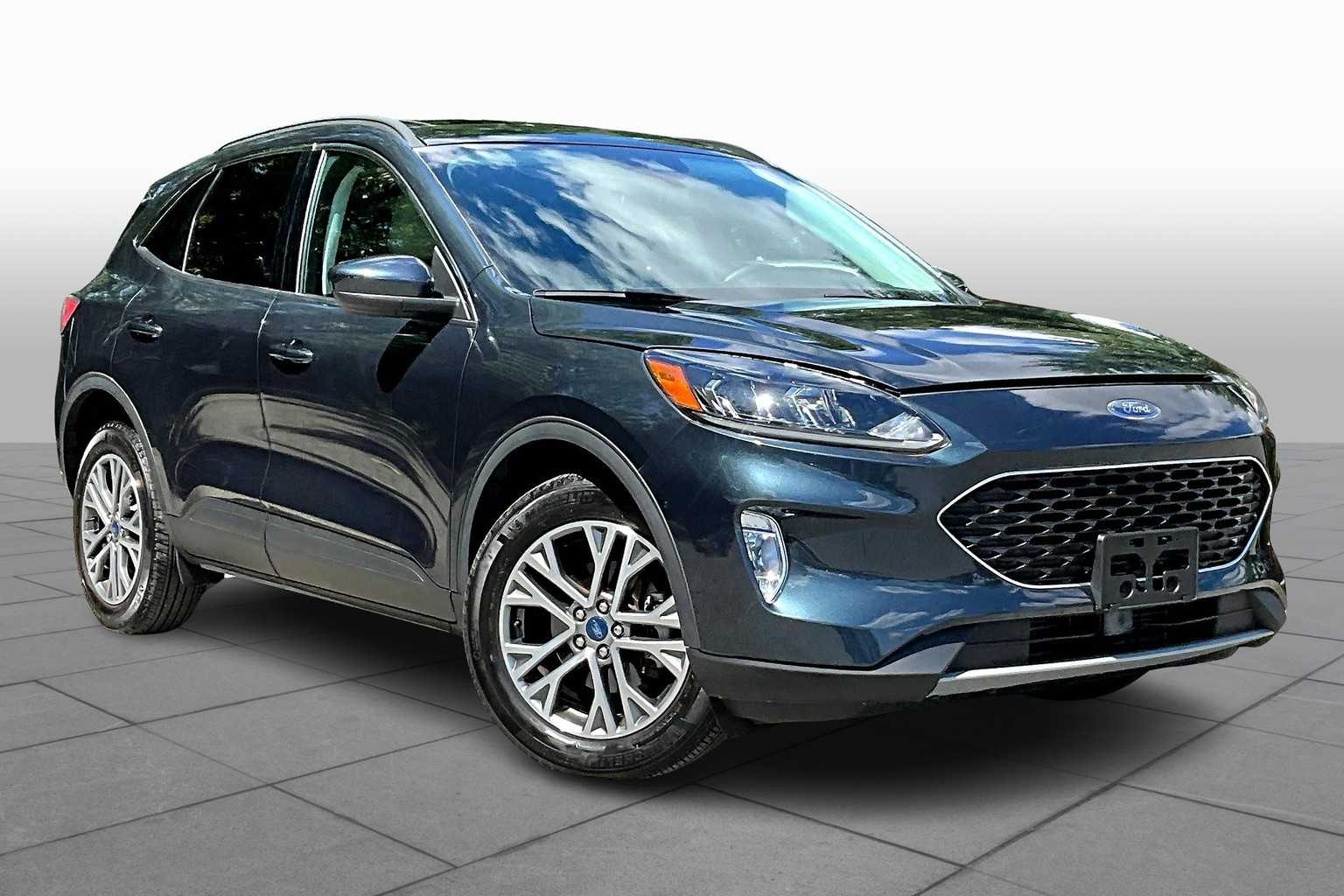 2022 Ford Escape SEL photo 2