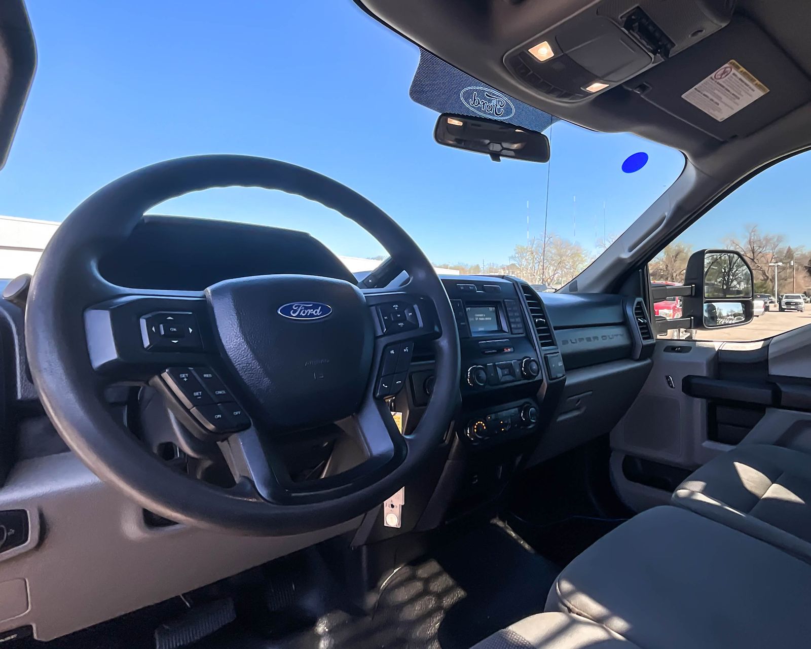 2019 Ford F-550 photo 12
