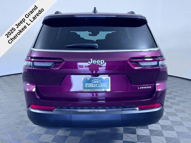 2025 Jeep Grand Cherokee Laredo X photo 5