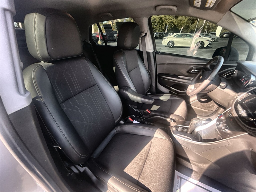 2022 Chevrolet Trax LT photo 23
