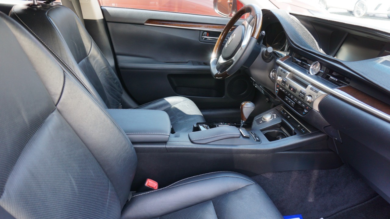 2014 Lexus ES 350 photo 6