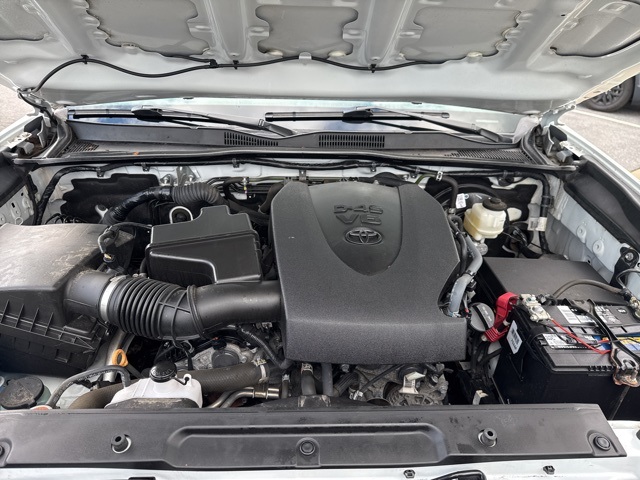 2021 Toyota Tacoma V6 photo 33