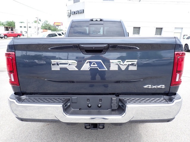 2025 Ram 2500 Tradesman photo 4