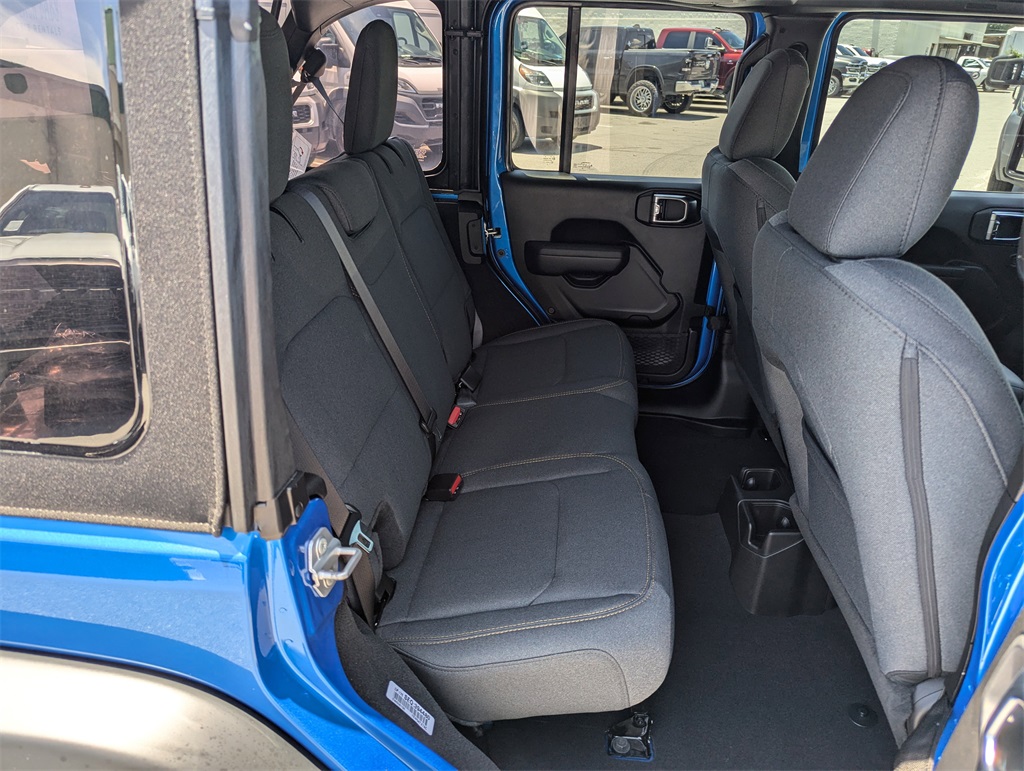 2025 Jeep Wrangler Sport S photo 30