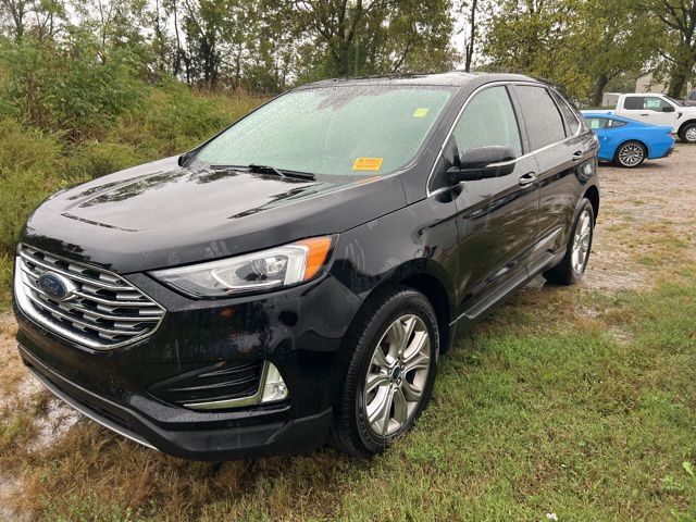 2022 Ford Edge Titanium photo 4