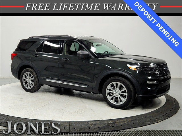 2022 Ford Explorer XLT's photo