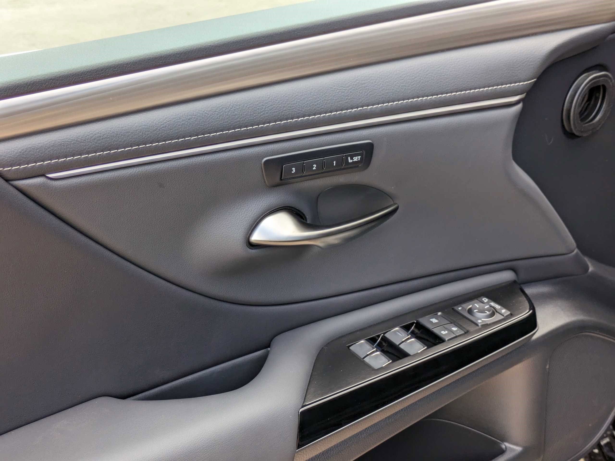 New 2024 Lexus ES ES 350 F SPORT Handling 4dr Car in San Antonio