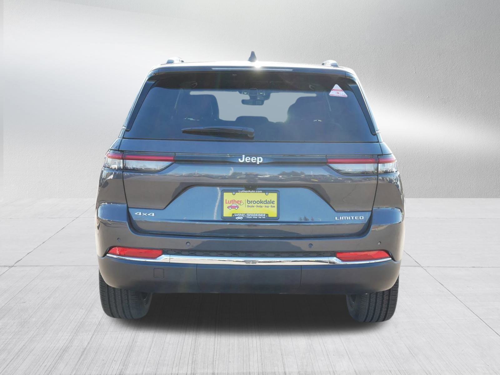 2025 Jeep Grand Cherokee Limited photo 6