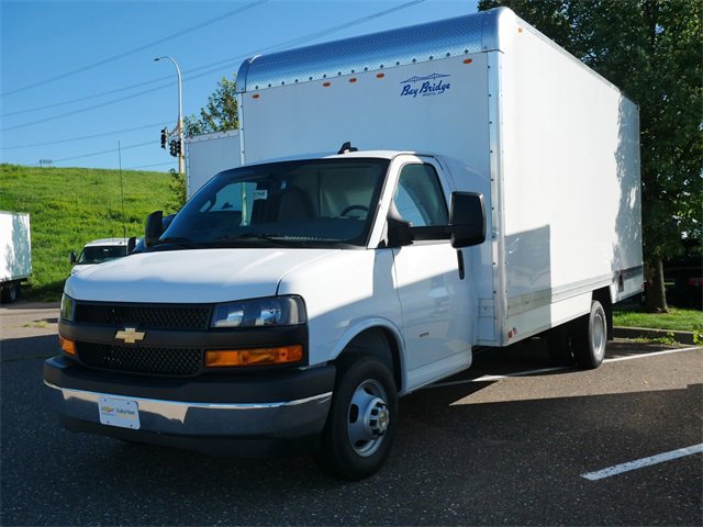 2025 Chevrolet Express Cutaway 3500 photo 3