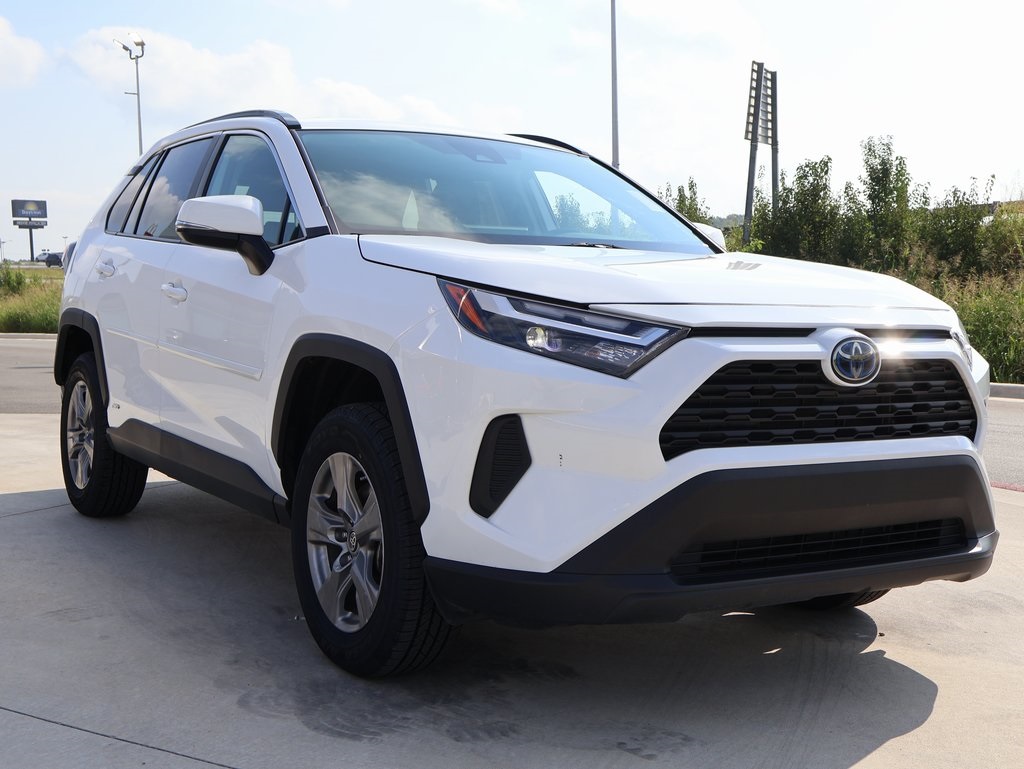 2024 Toyota RAV4 Hybrid LE photo 5