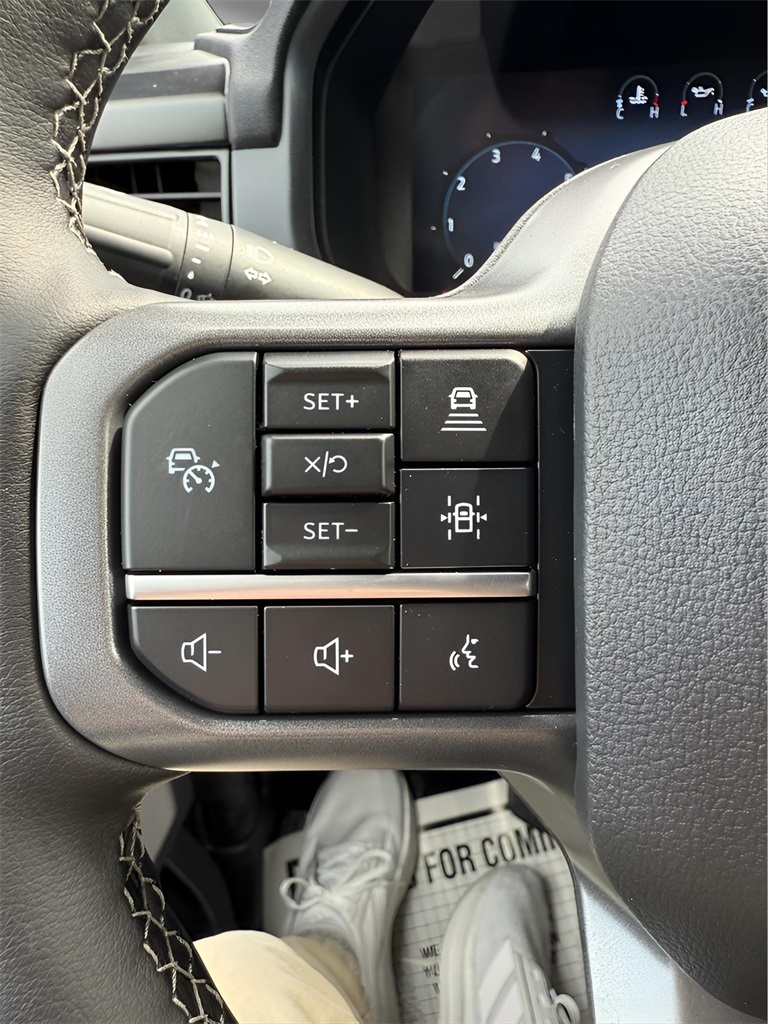 2025 Ford F-150 Lariat photo 23