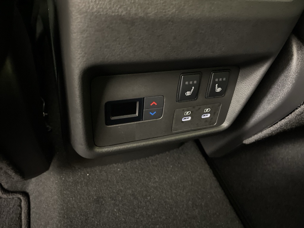 2026 Nissan Rogue Platinum photo 35