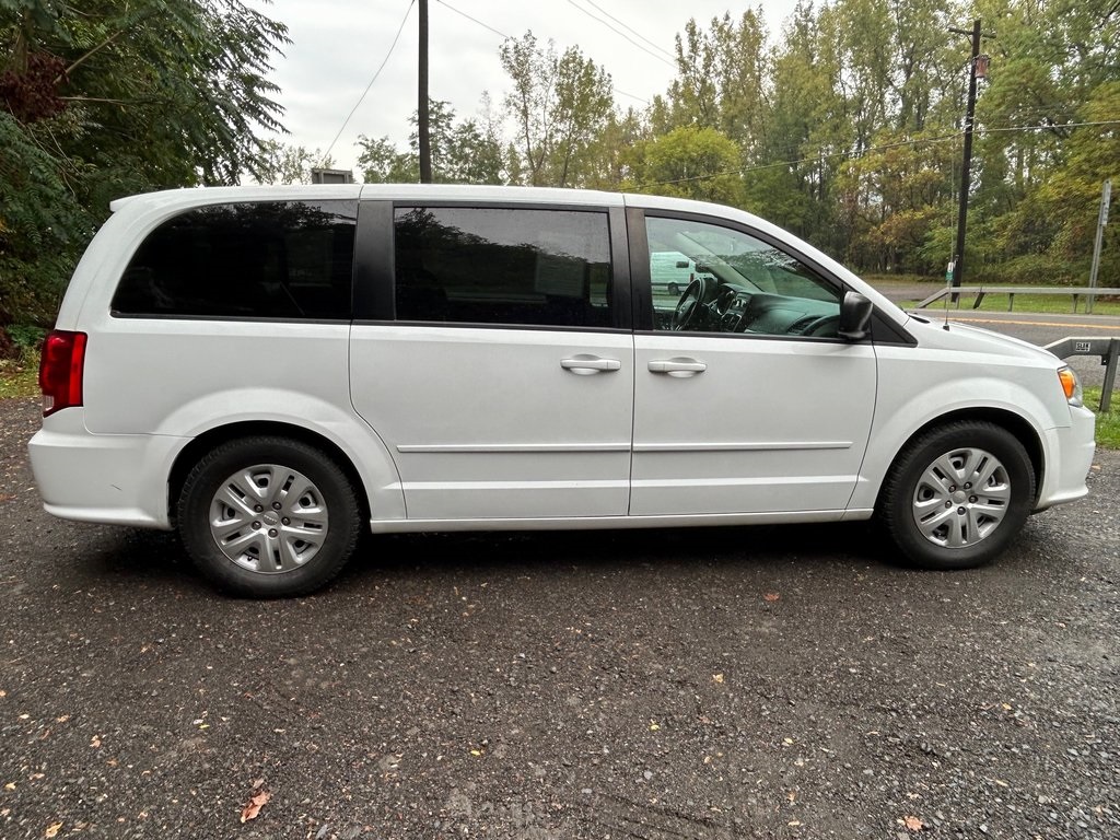 2017 Dodge Grand Caravan SE photo 8