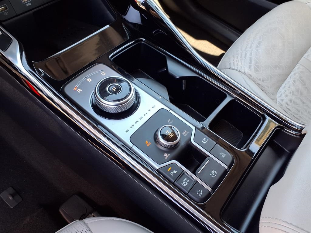 2022 Kia Sorento Plug-In Hybrid SX photo 19