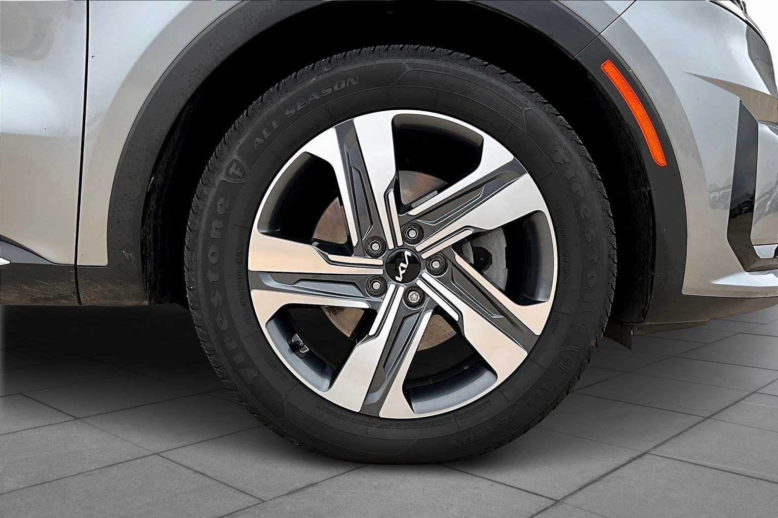 2022 Kia Sorento Plug-In Hybrid SX photo 9