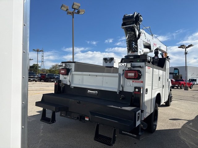 2024 Chevrolet Silverado 6500HD Work Truck photo 5