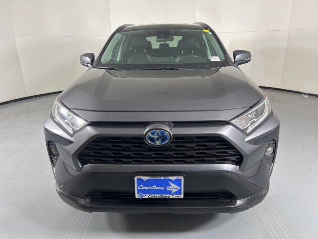 2021 Toyota RAV4 Hybrid XLE photo 2