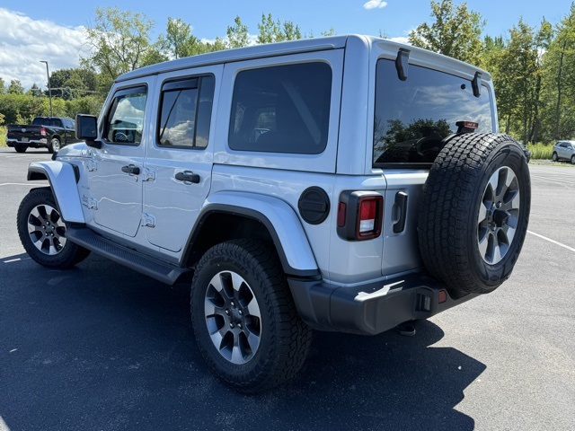 2022 Jeep Wrangler Unlimited Sahara photo 5