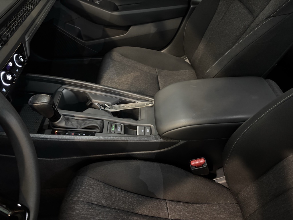 2023 Honda Accord LX photo 17