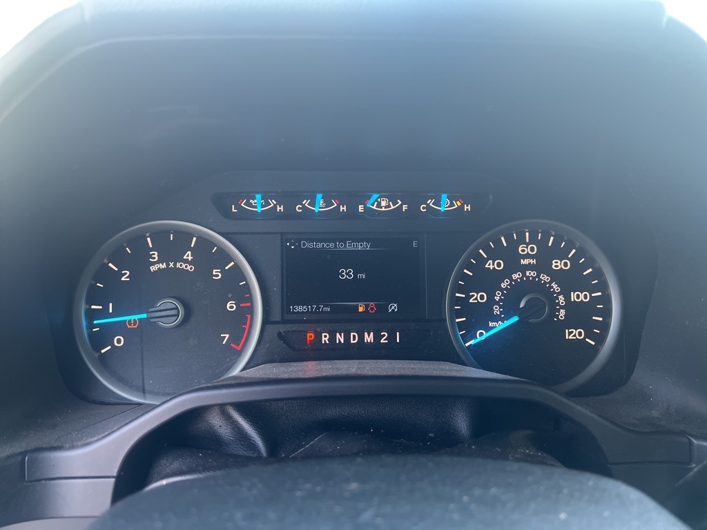 2015 Ford F-150 XLT photo 19