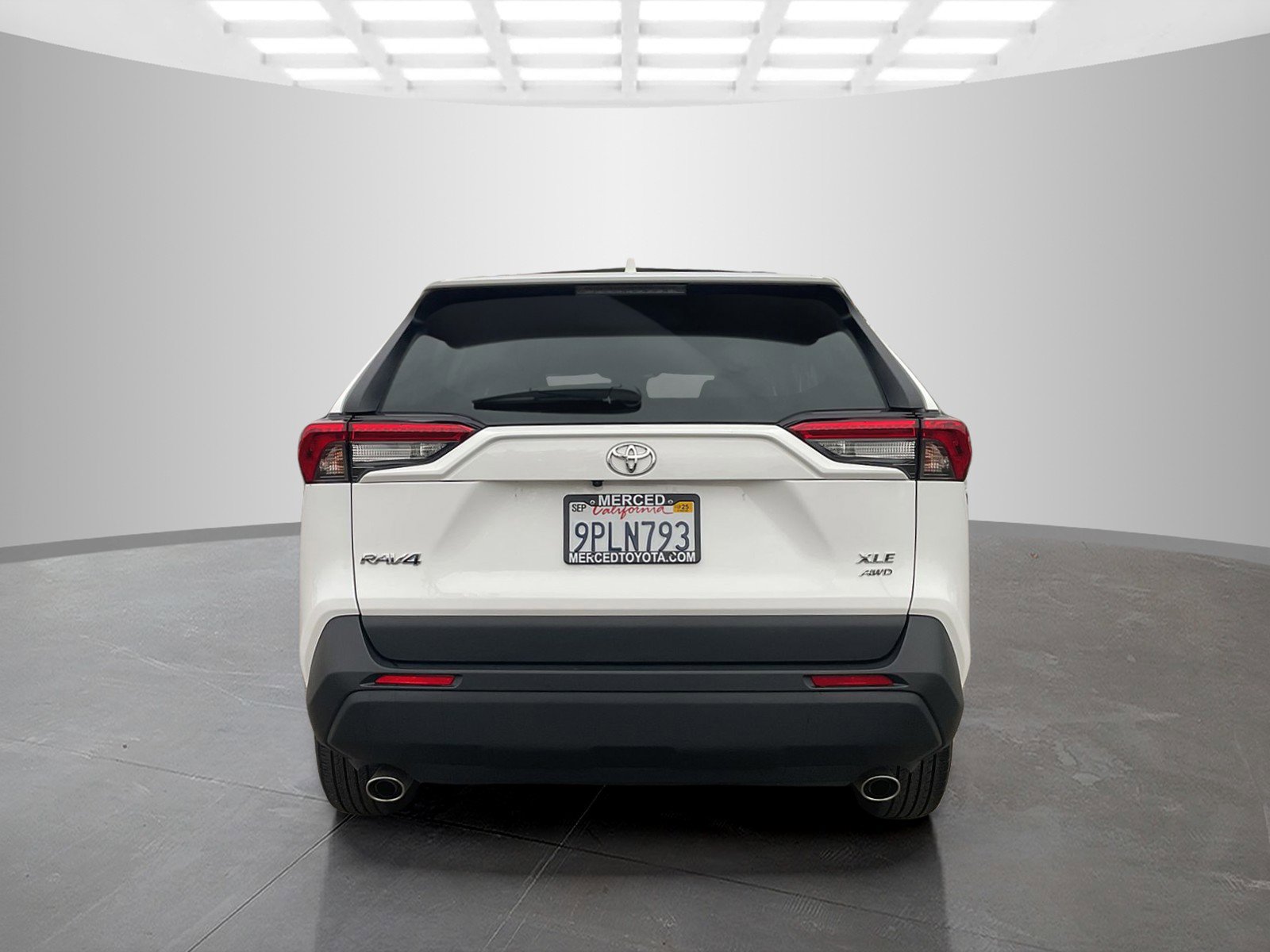 2024 Toyota RAV4 XLE photo 4