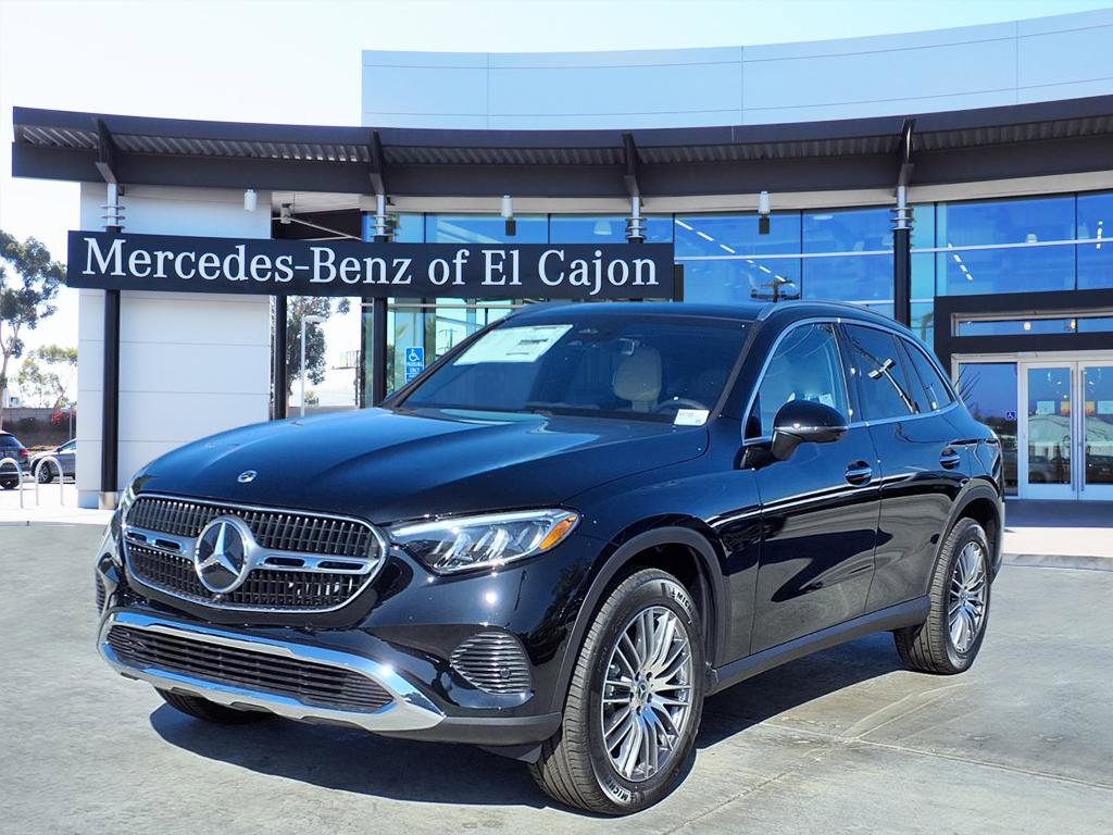 2026 Mercedes-Benz GLC Base's photo