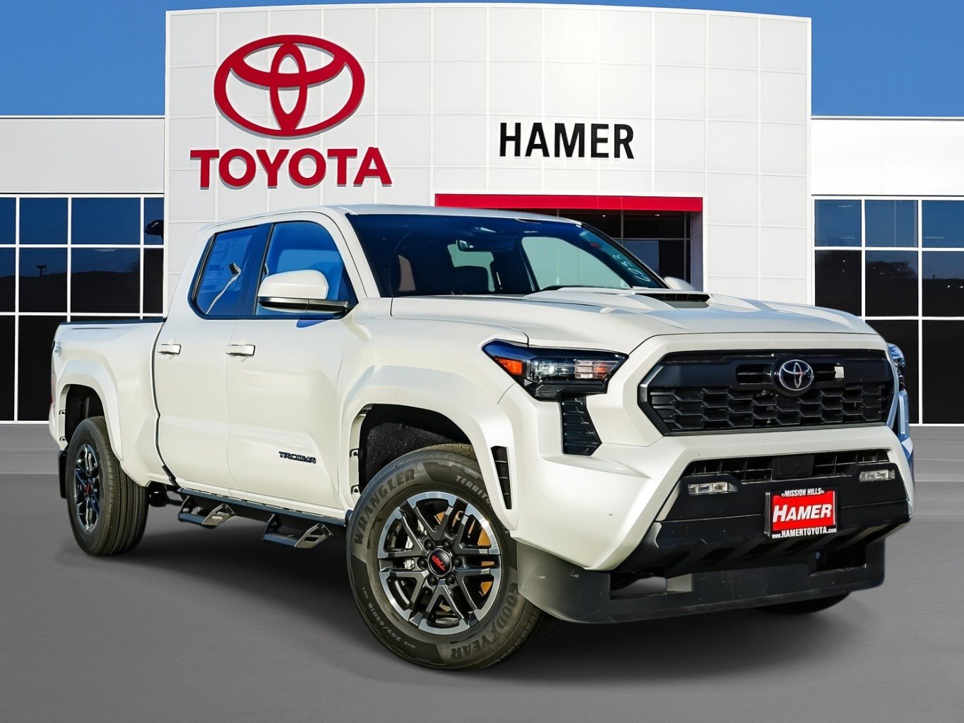 2026 Toyota Tacoma TRD Sport's photo