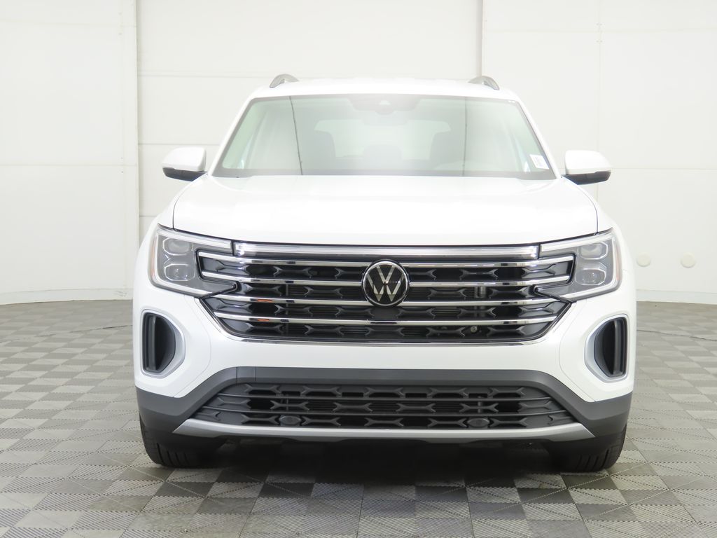 2026 Volkswagen Atlas SE photo 2