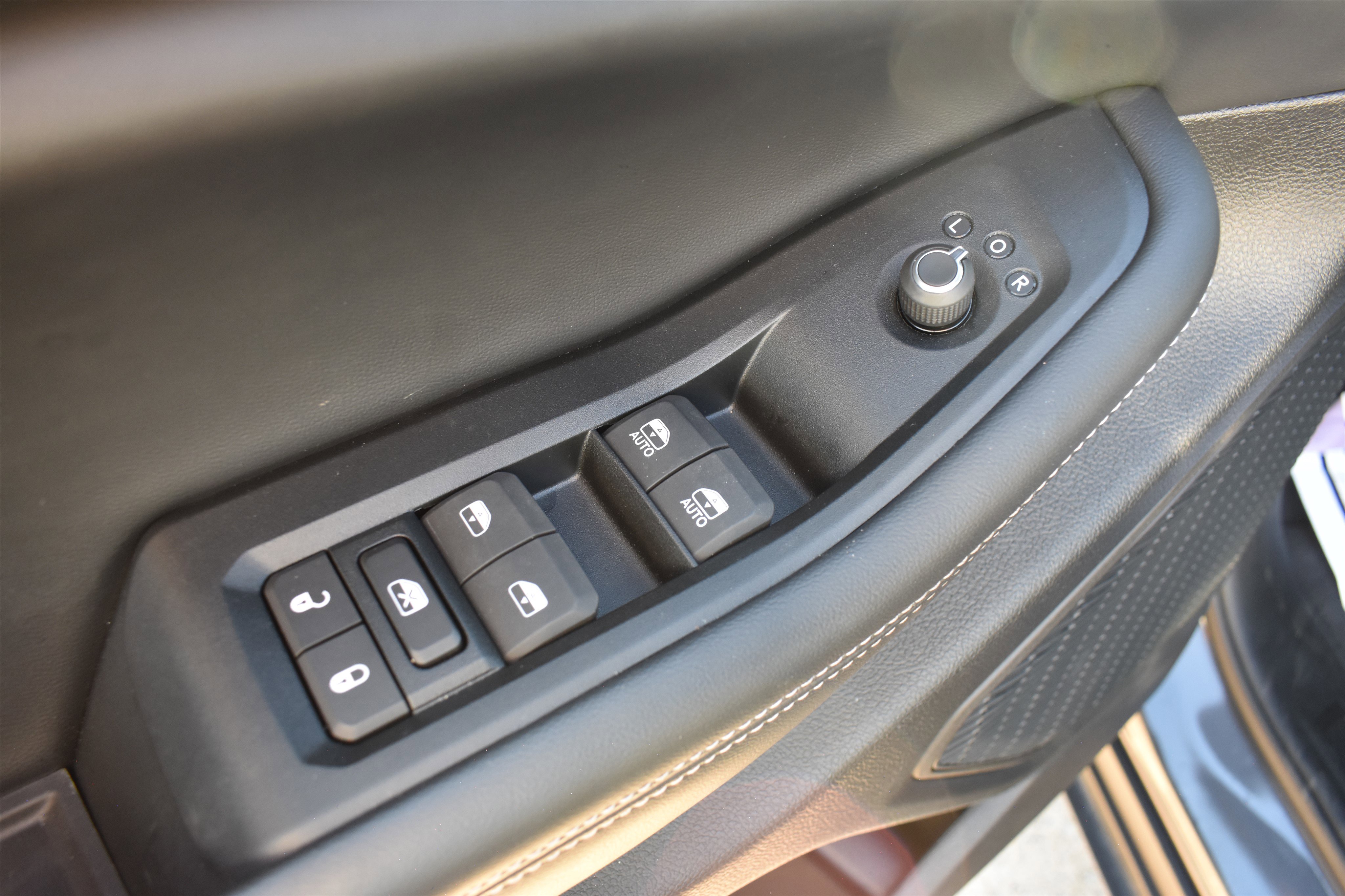 2024 Jeep Grand Cherokee Limited photo 3