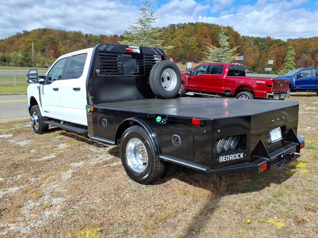 2026 Ford F-350 XL photo 3