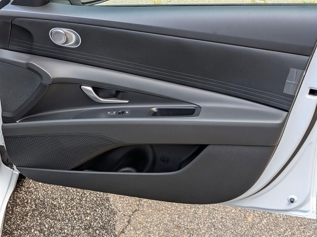2025 Hyundai Elantra SE photo 31