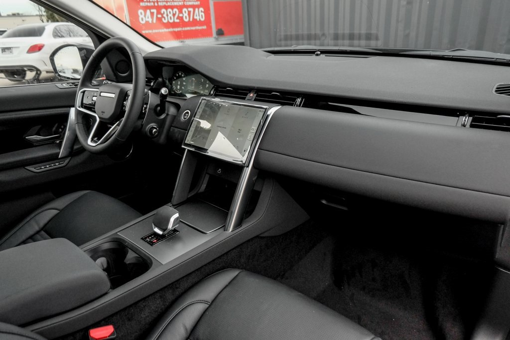 2025 Land Rover Discovery Sport S photo 19